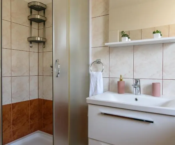 Studio Apartment Karmen Трогир