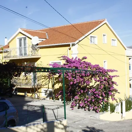 Apartmán Karmen *